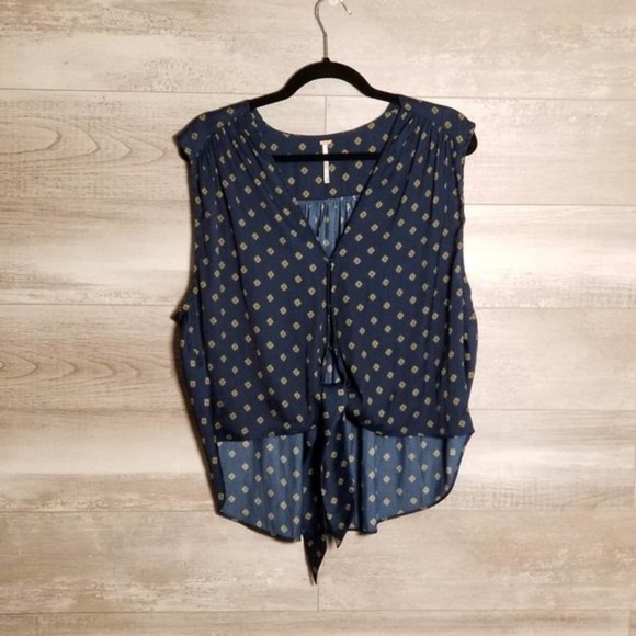 Free People Mornings In Marrakesh Diamond Print V-Neck Tie Waist Hi-Low Top Blue - Picture 3 of 8